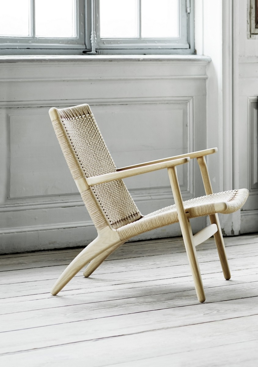A Carl Hansen & Søn ch25 lounge chair